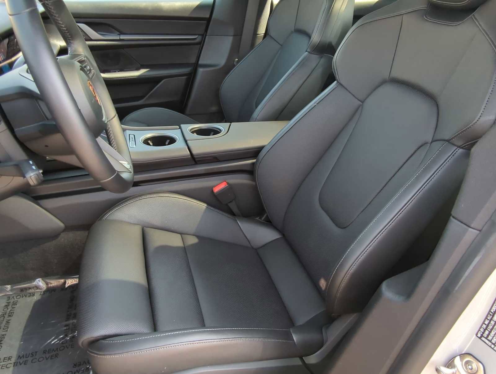 Used 2025 Porsche Taycan image 16