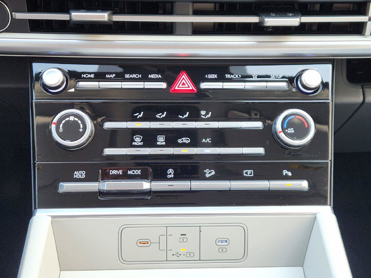 New 2027 Hyundai Santa Fe SE FWD image 16