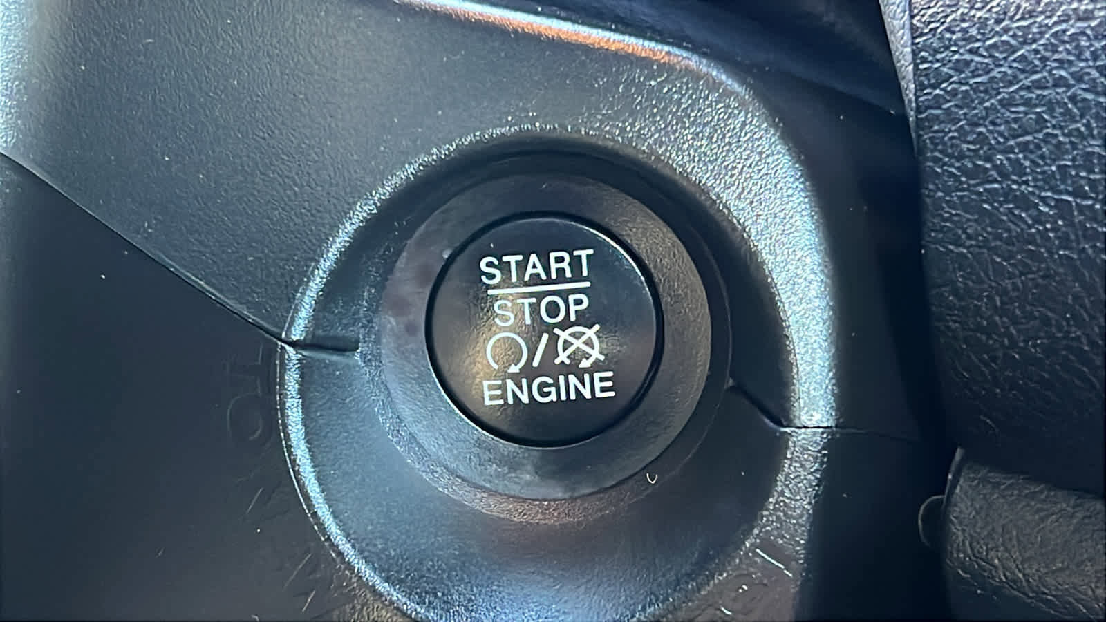 Certified 2022 Jeep Renegade Altitude w/ Sun/Sound Group image 17