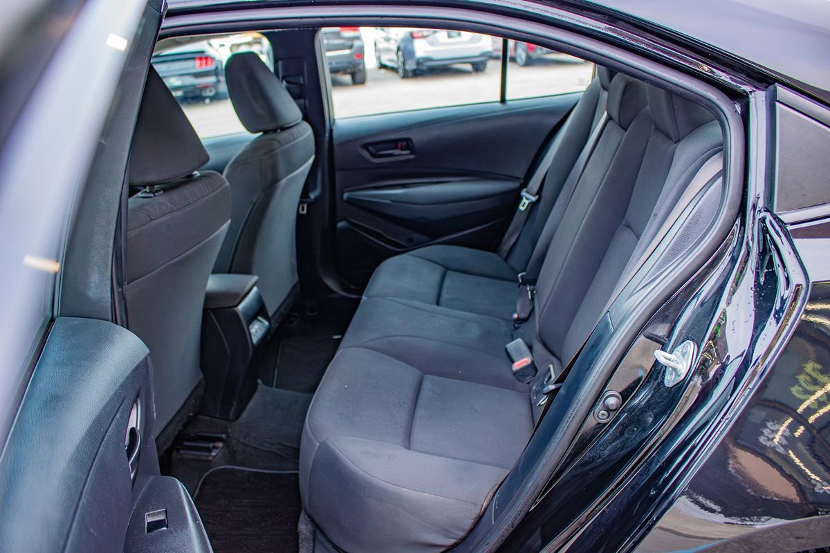 Used 2023 Toyota Corolla LE FWD image 11