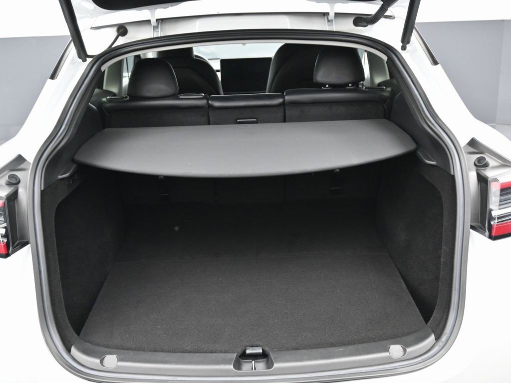 Used 2023 Tesla Model Y Long Range image 14
