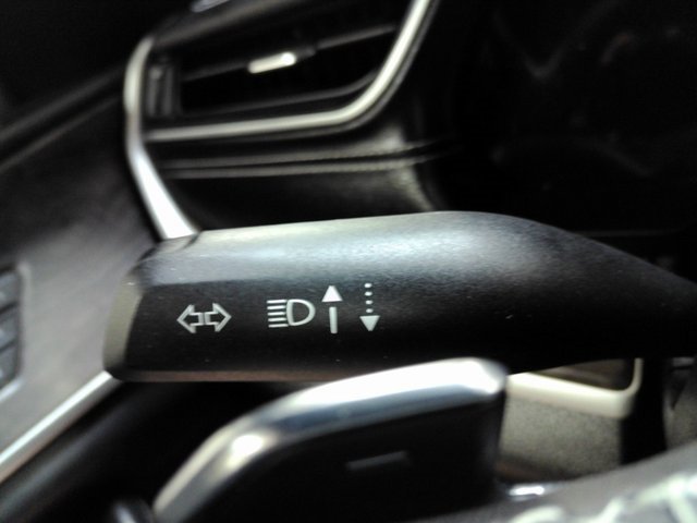 Used 2024 Jeep Grand Cherokee L Limited w/ Luxury Tech Group II image 39