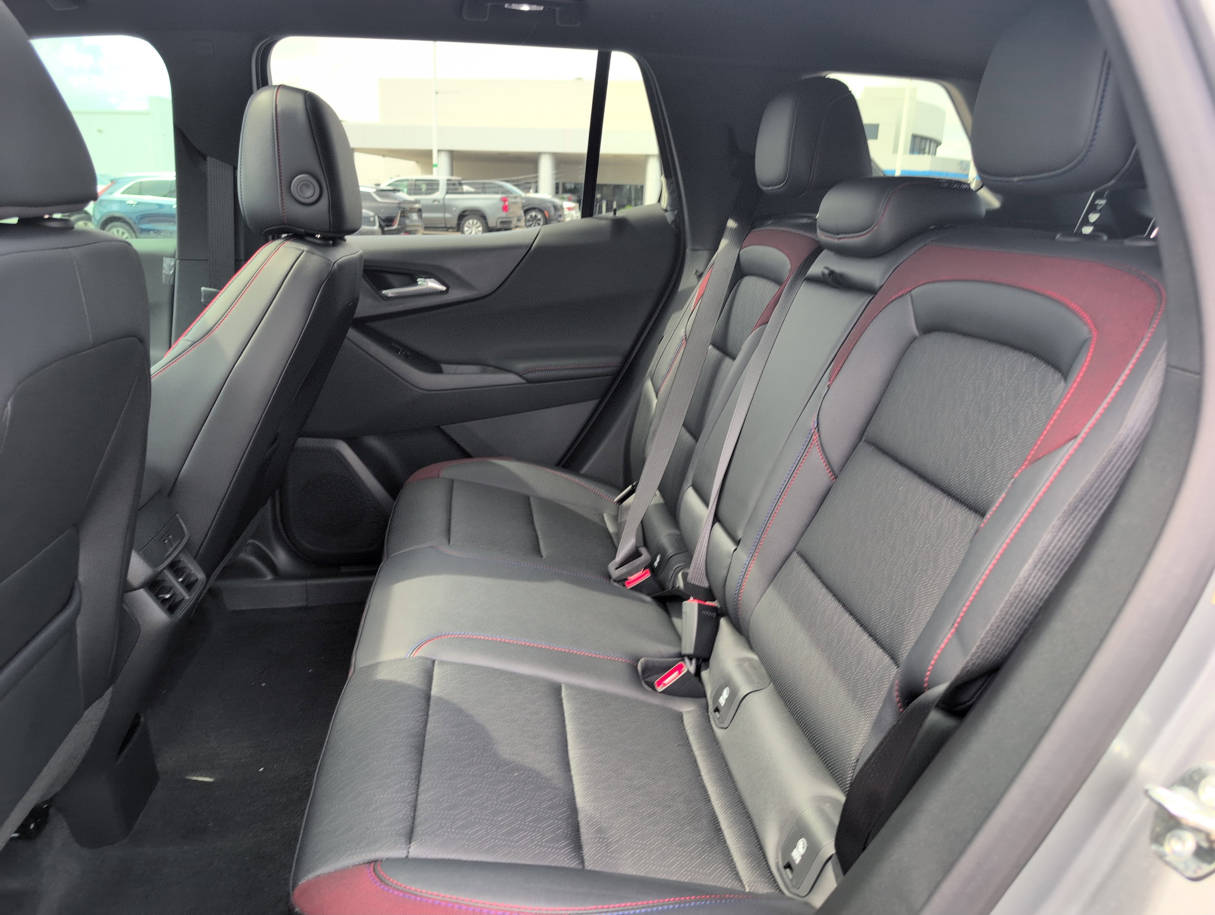 New 2026 Chevrolet Equinox RS FWD image 31