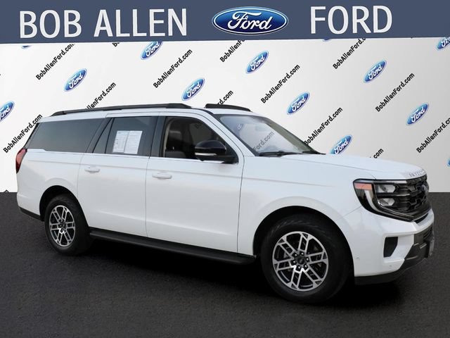 Used 2025 Ford Expedition Max Active AWD/4WD image 2