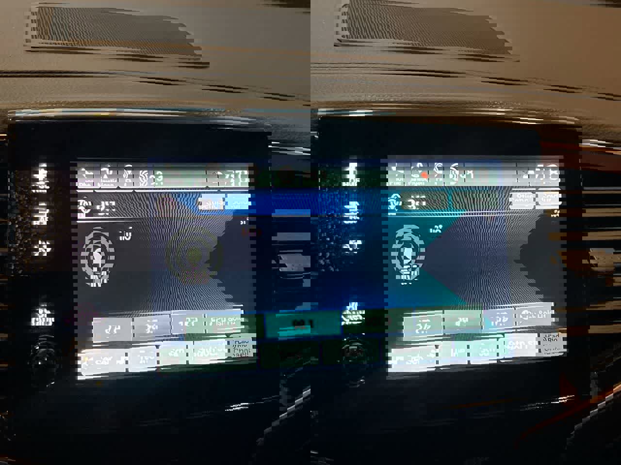 Used 2021 Honda Pilot Touring image 16