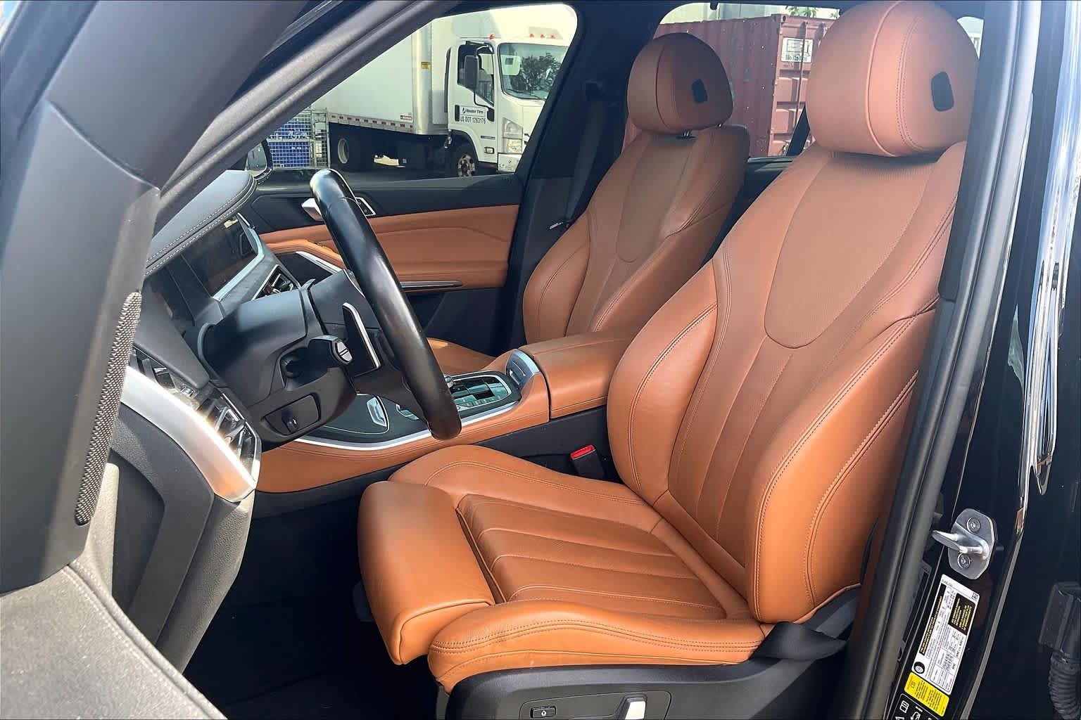 Used 2022 BMW X5 xDrive40i w/ M Sport Package AWD/4WD image 7