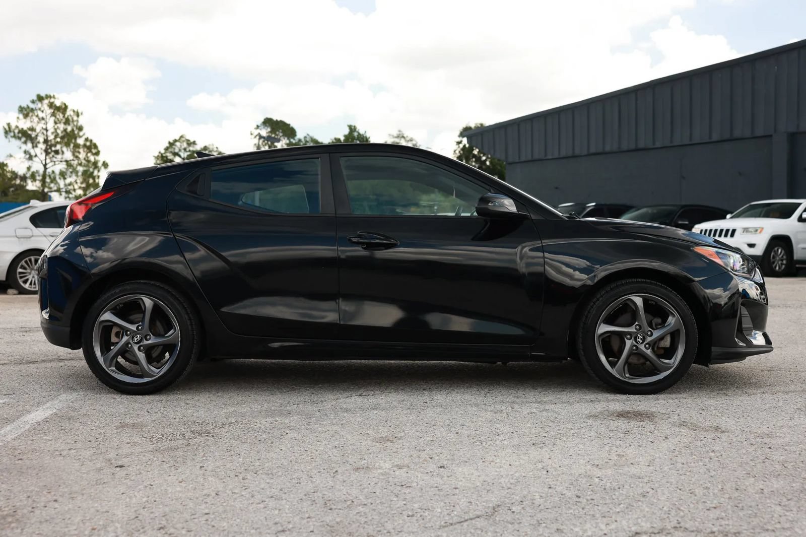 Used 2019 Hyundai Veloster 2.0 FWD image 8