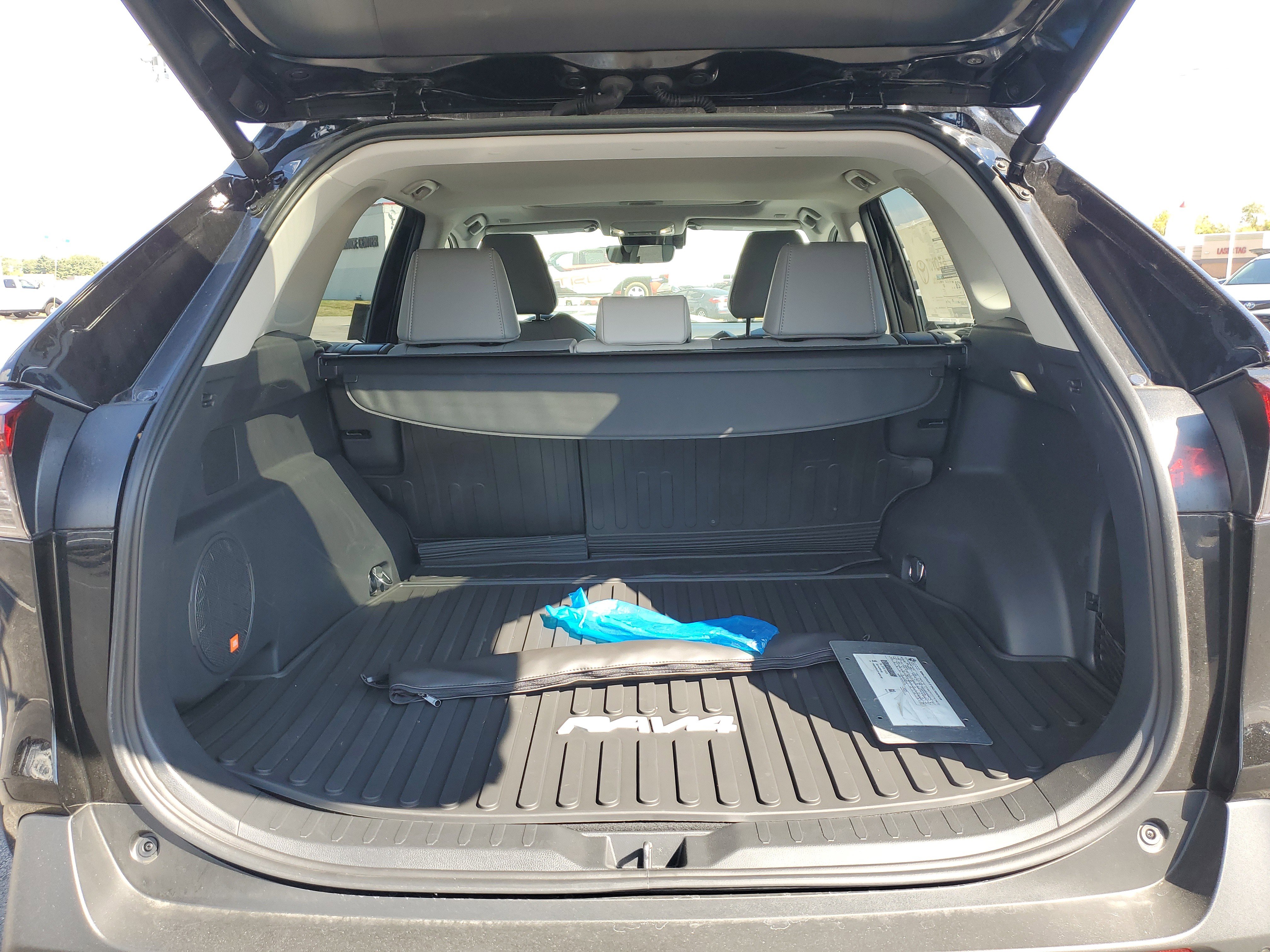 Certified 2025 Toyota RAV4 Limited image 9