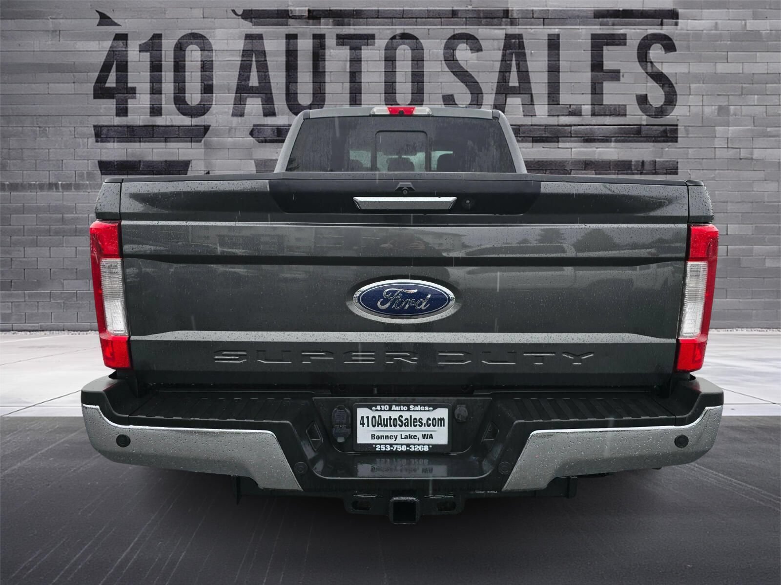 Used 2017 Ford F250 Lariat w/ Lariat Value Package AWD/4WD image 4