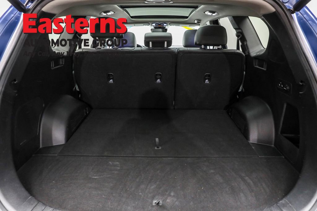 Used 2023 Hyundai Santa Fe SEL w/ Premium Package image 9