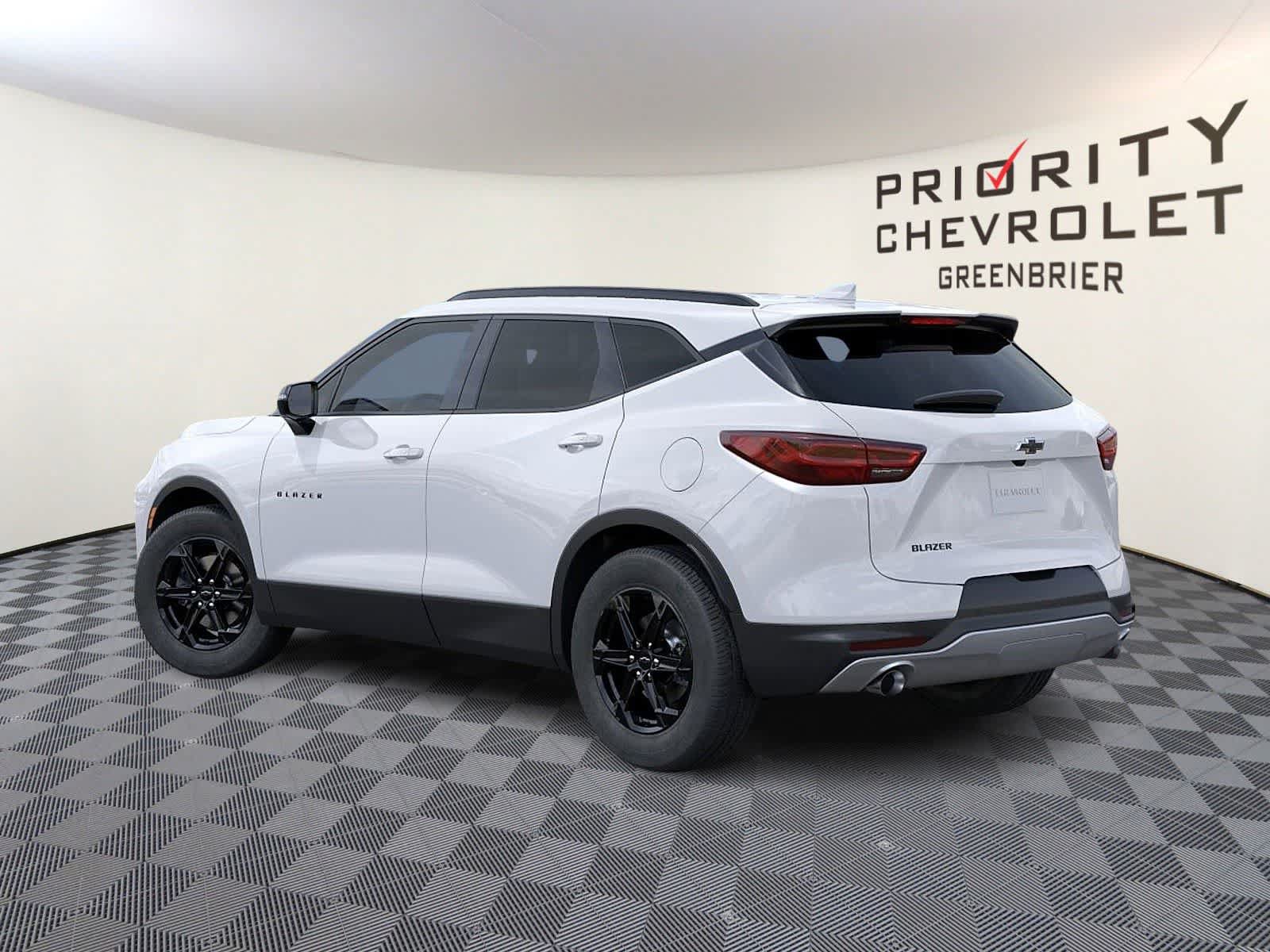 New 2026 Chevrolet Blazer LT w/ Midnight/Sport Edition FWD image 3