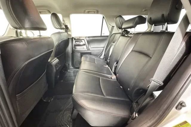 Used 2024 Toyota 4Runner TRD Off-Road Premium image 12