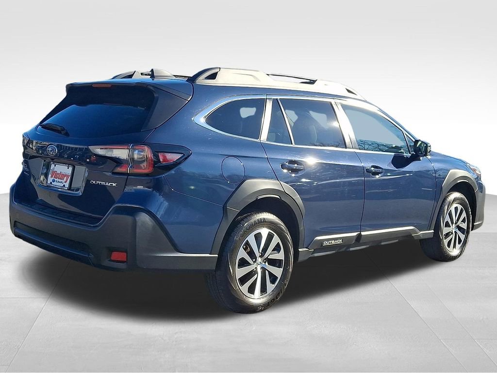 Used 2023 Subaru Outback Premium image 6