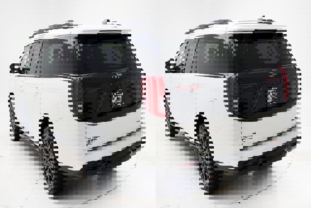 Used 2025 Ford Expedition Max Platinum w/ Stealth Performance Package image 6