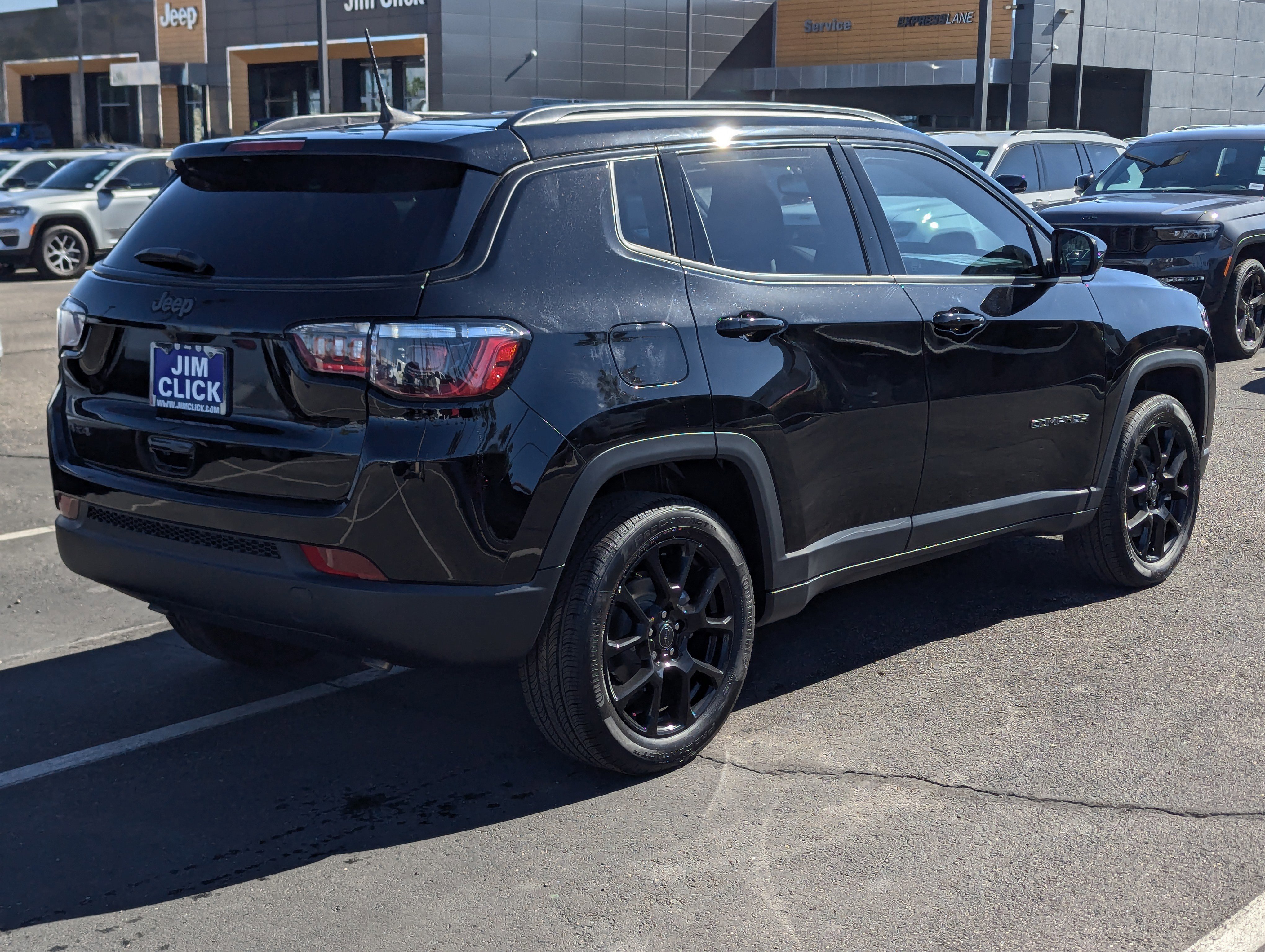 New 2026 Jeep Compass Latitude image 2