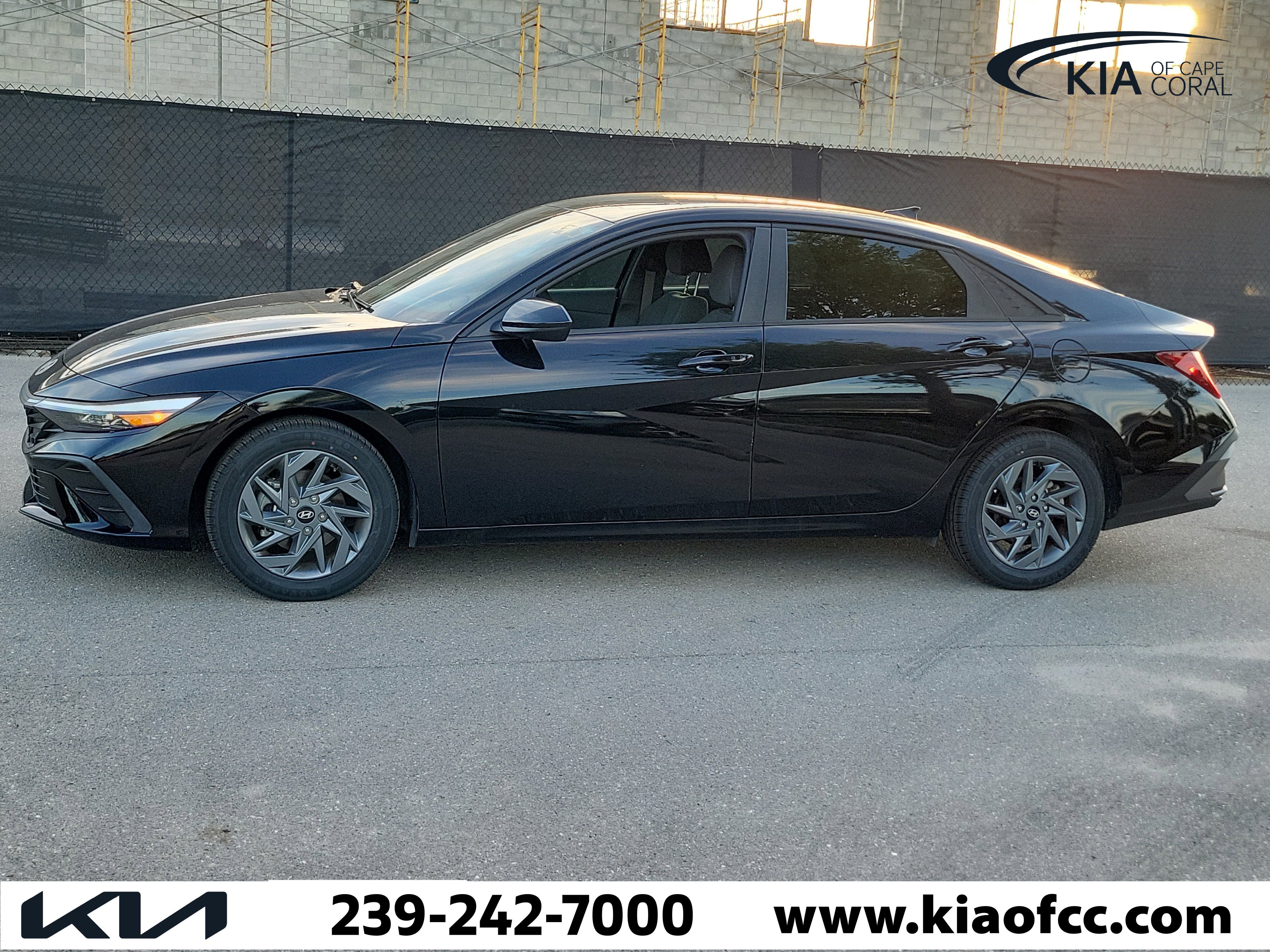 Used 2024 Hyundai Elantra SEL image 6