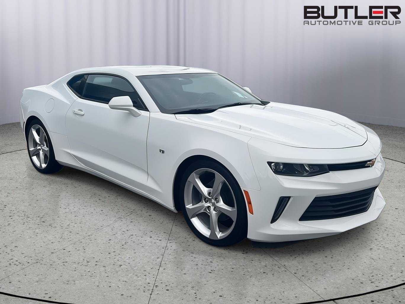 Used 2016 Chevrolet Camaro LT RWD image 8