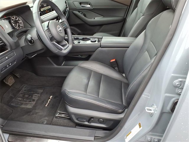 Used 2023 Nissan Rogue SL w/ SL Premium Package image 13