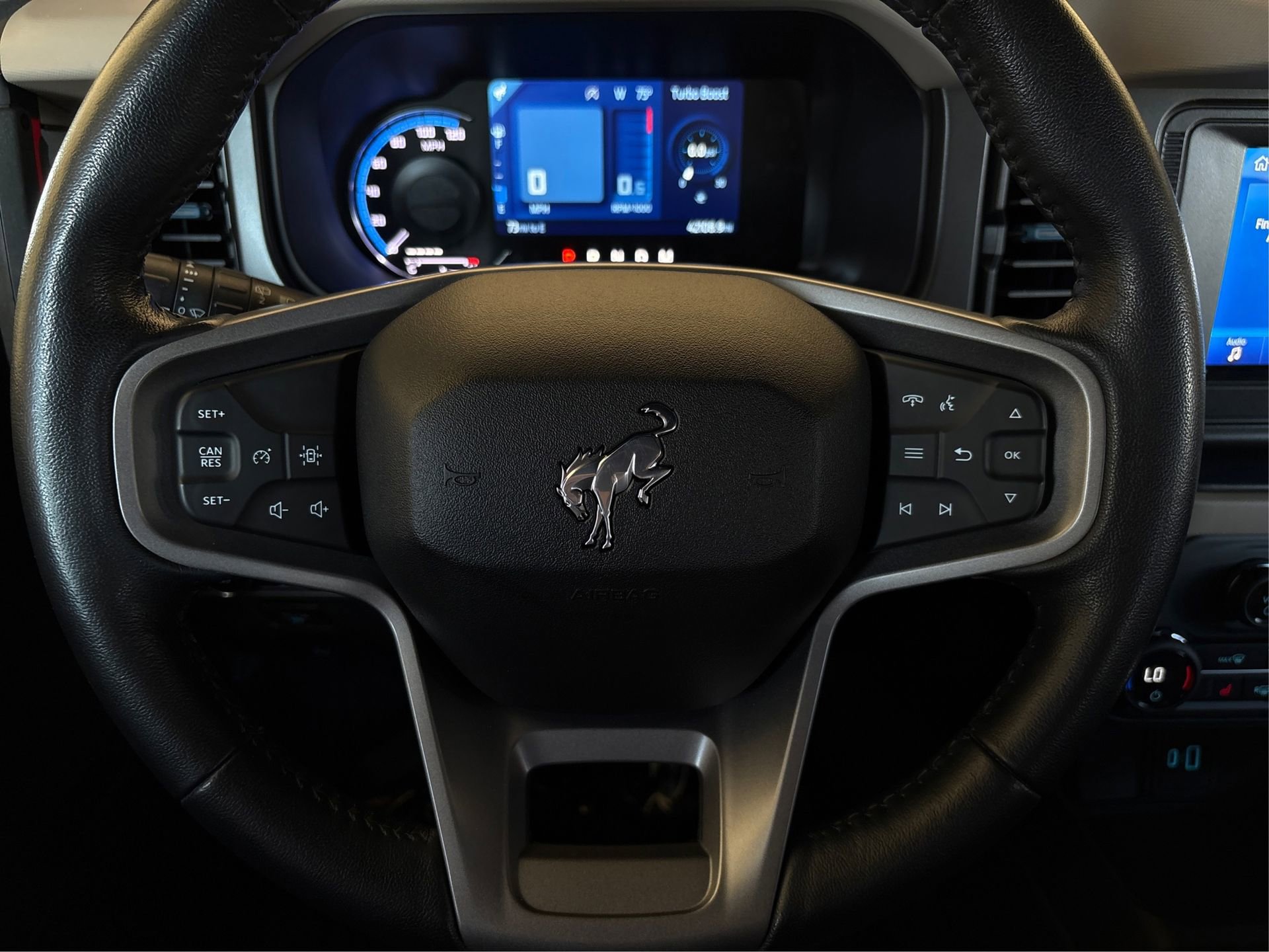 Used 2023 Ford Bronco Wildtrak image 18