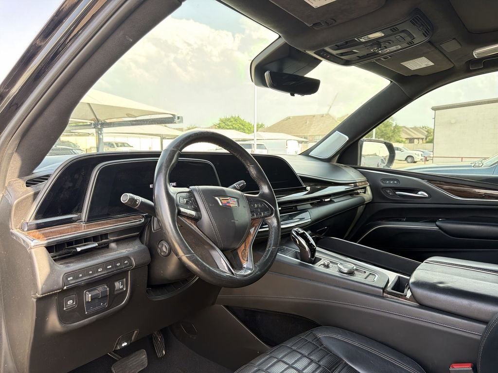 Used 2021 Cadillac Escalade Sport Platinum w/ LPO, ONYX Package AWD/4WD image 7