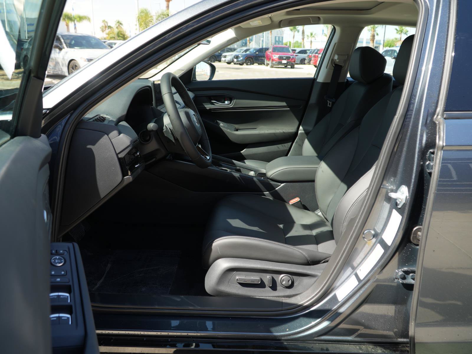 Used 2026 Honda Accord EX-L image 16