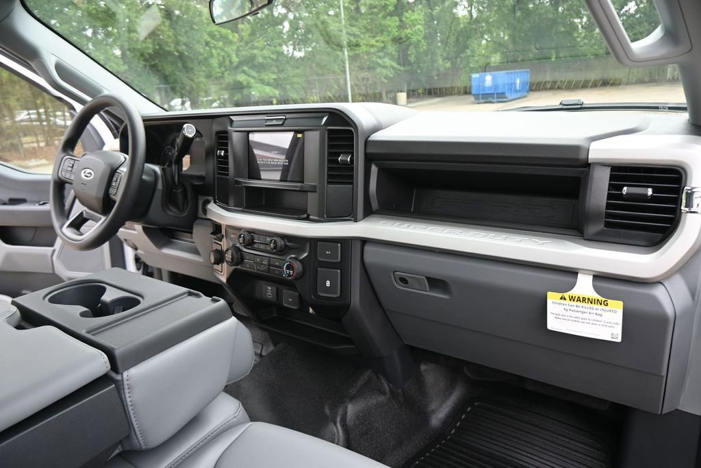 New 2026 Ford F550 4x4 Regular Cab Super Duty image 2