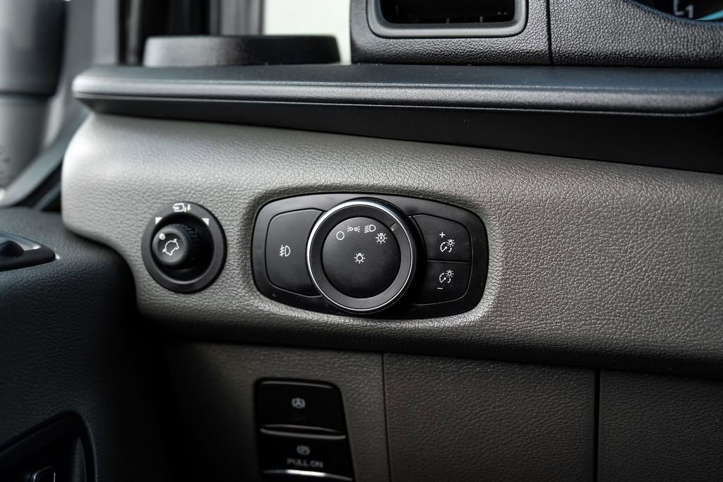 Used 2023 Ford Transit 350 XLT image 24