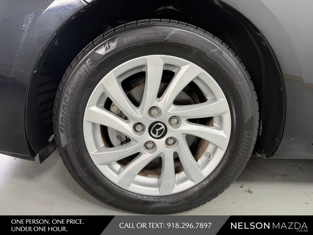 Used 2013 MAZDA MAZDA3 i Grand Touring w/ Tech Pkg FWD image 11