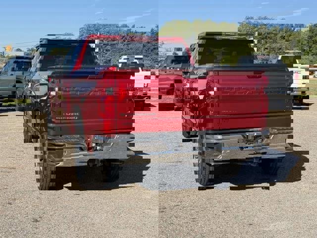 Used 2021 Chevrolet Silverado 1500 LT w/ Bed Protection Package image 6