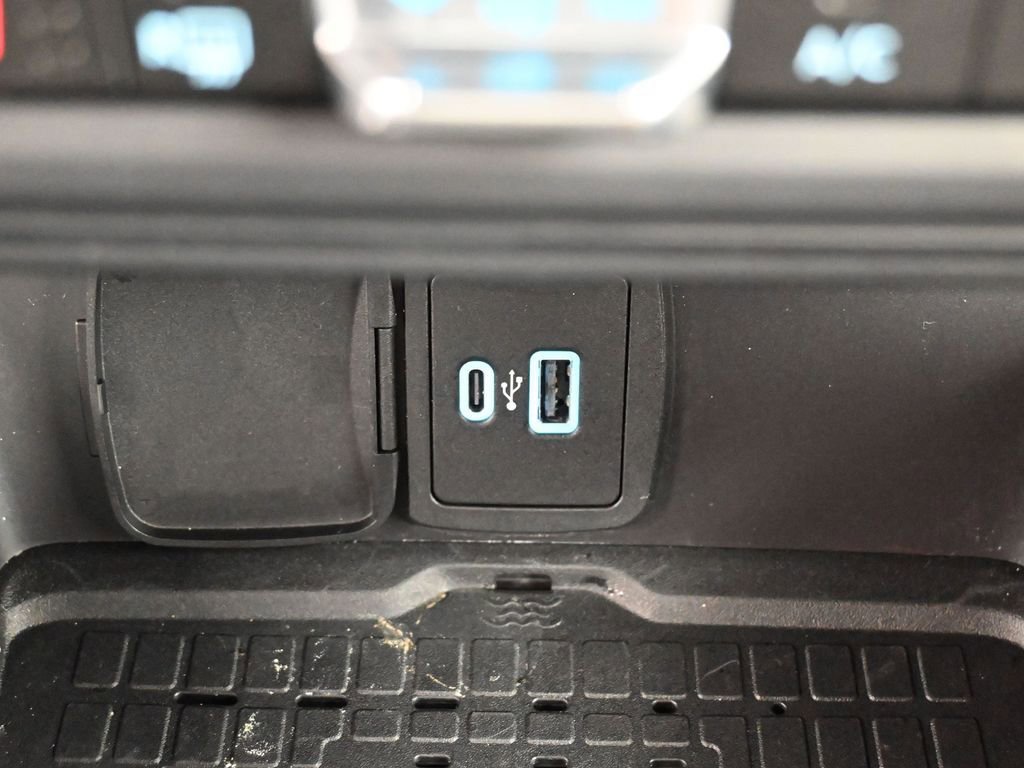 Used 2024 Ford Bronco Wildtrak image 24