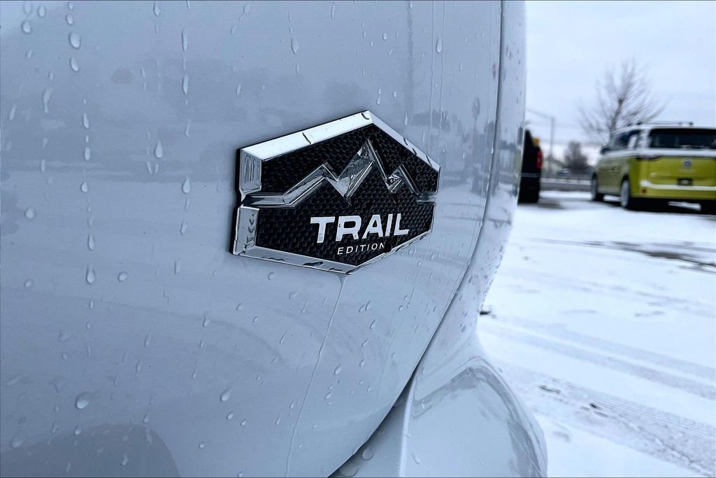 New 2026 Mitsubishi Outlander Trail Edition image 10