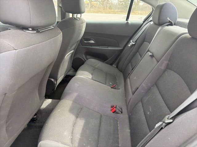 Used 2015 Chevrolet Cruze LT image 9