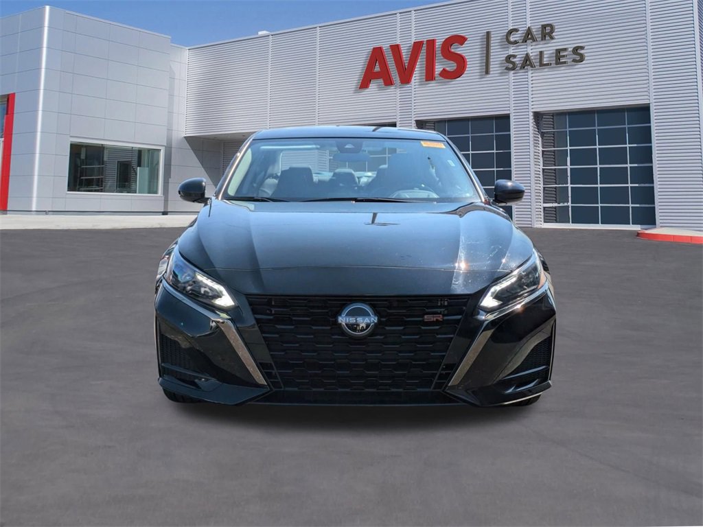 Used 2025 Nissan Altima 2.5 SR image 2
