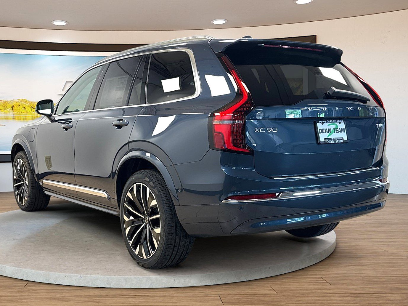 New 2026 Volvo XC90 T8 Ultra w/ Protection Package Premier AWD/4WD image 7