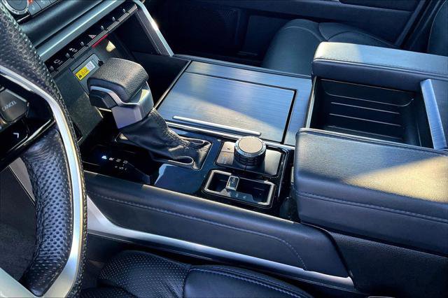 Used 2024 Toyota Tundra Platinum image 16