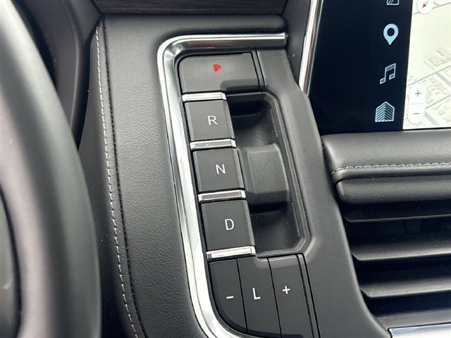 Certified 2024 Chevrolet Suburban Z71 AWD/4WD image 16