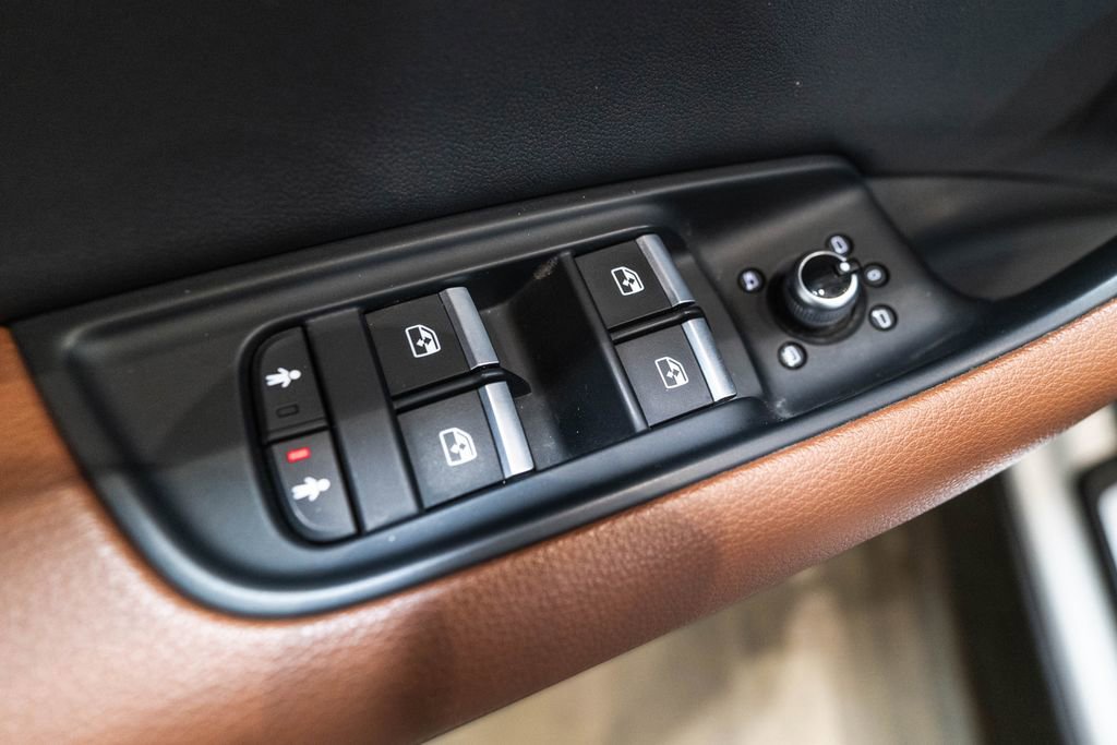 Used 2020 Audi Q7 3.0T Premium Plus image 20