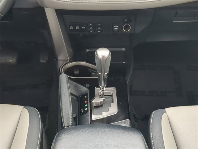 Used 2018 Toyota RAV4 Limited w/ Advanced Technology Package image 19