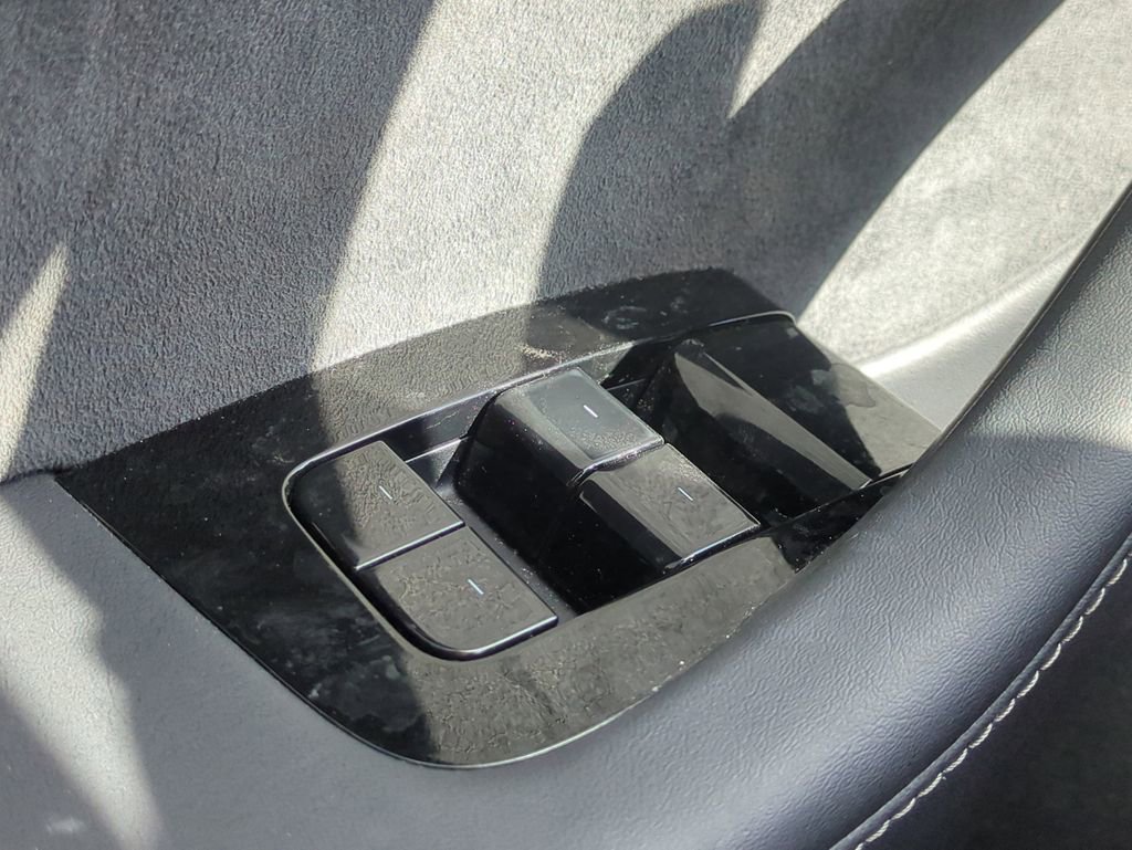 Used 2018 Tesla Model 3 Long Range image 26