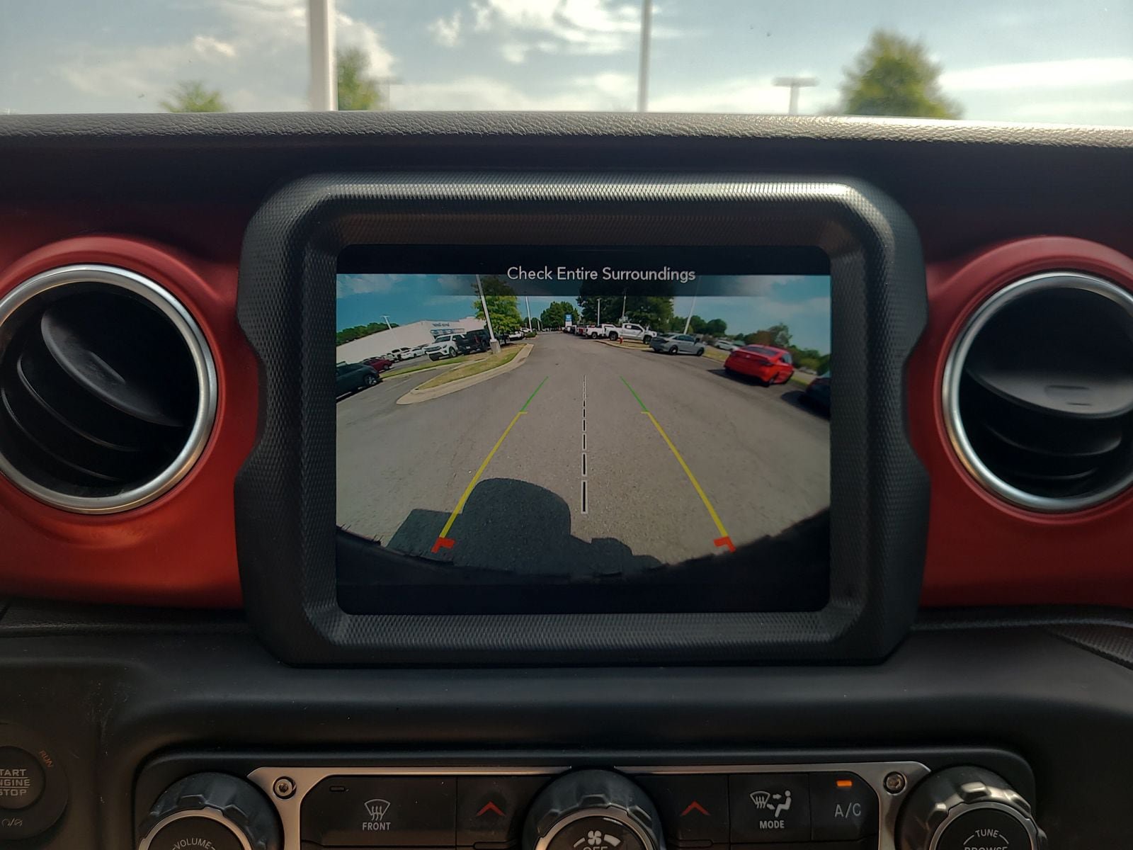 Used 2022 Jeep Wrangler Unlimited Rubicon AWD/4WD image 28
