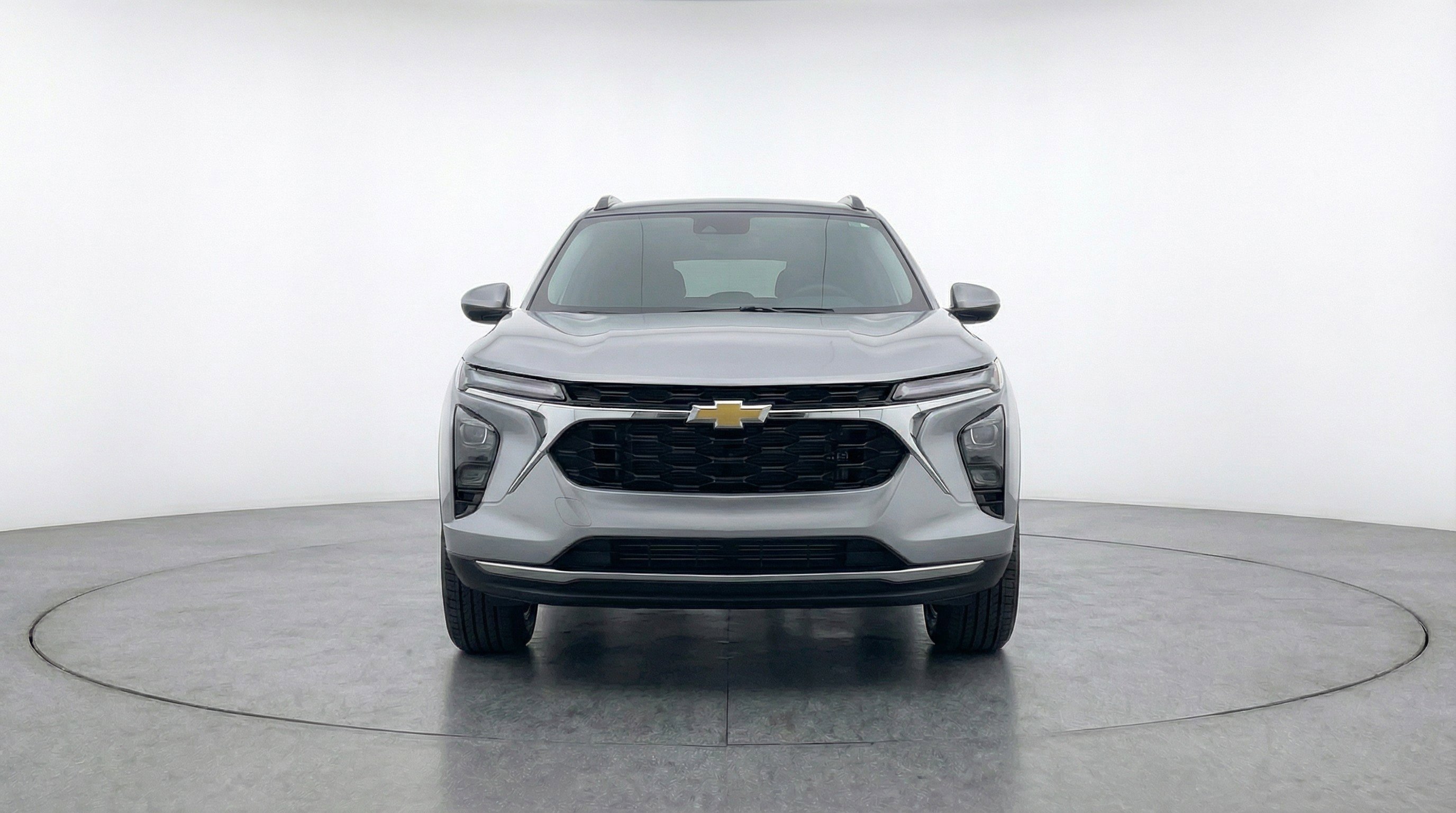 Used 2025 Chevrolet Trax LT image 2