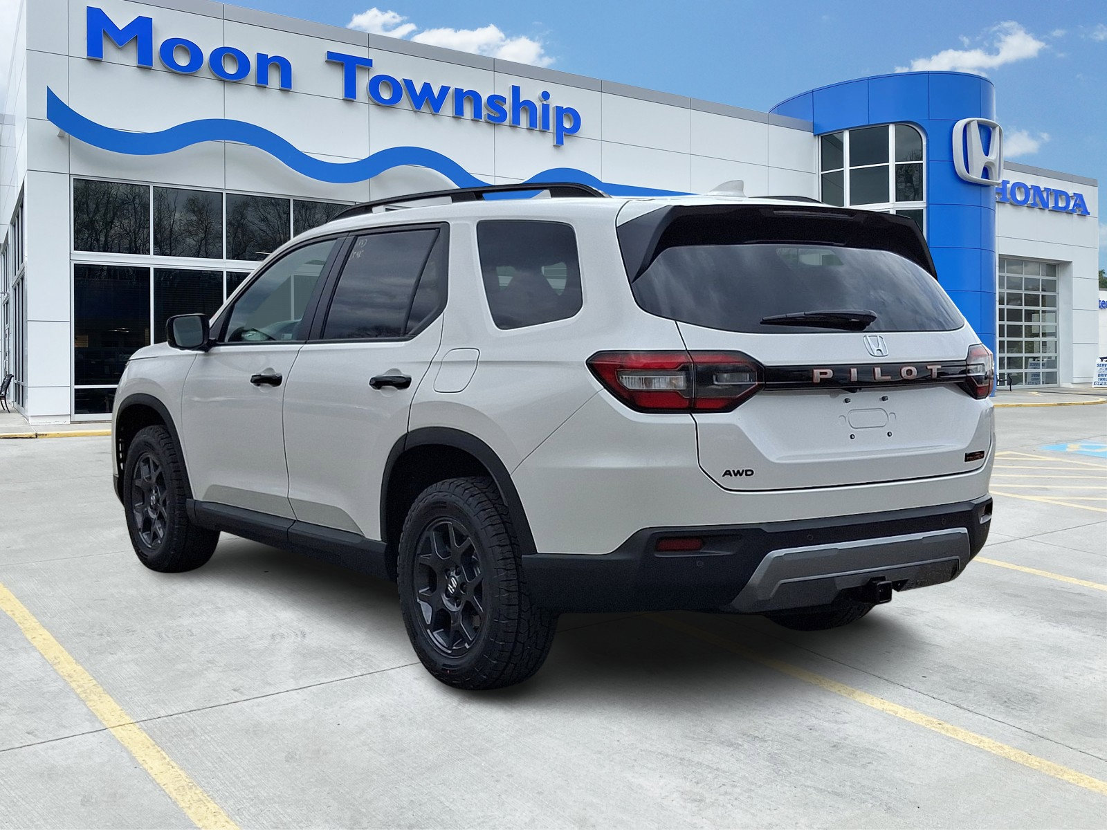 New 2026 Honda Pilot TrailSport image 4