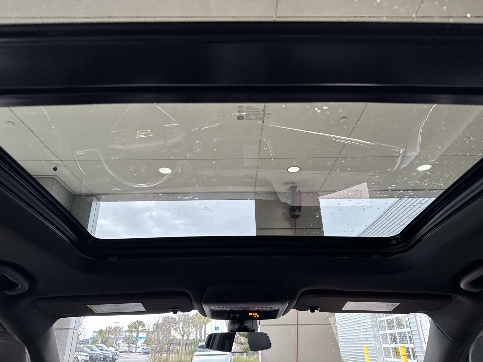 Used 2025 Cadillac XT6 Premium Luxury image 18