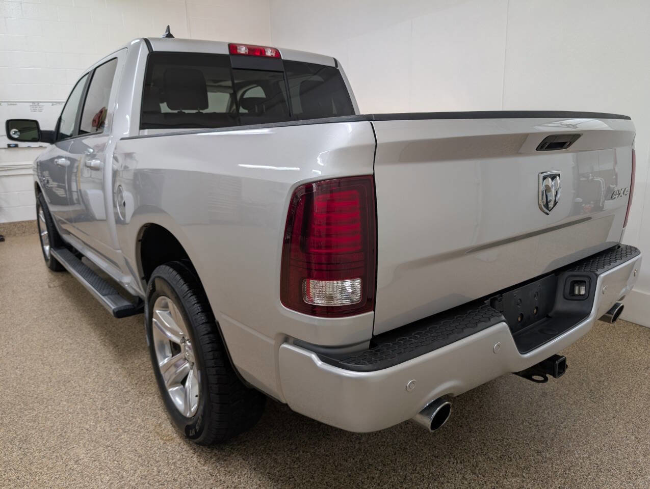 Used 2018 RAM 1500 Sport w/ Sport Premium Group image 3