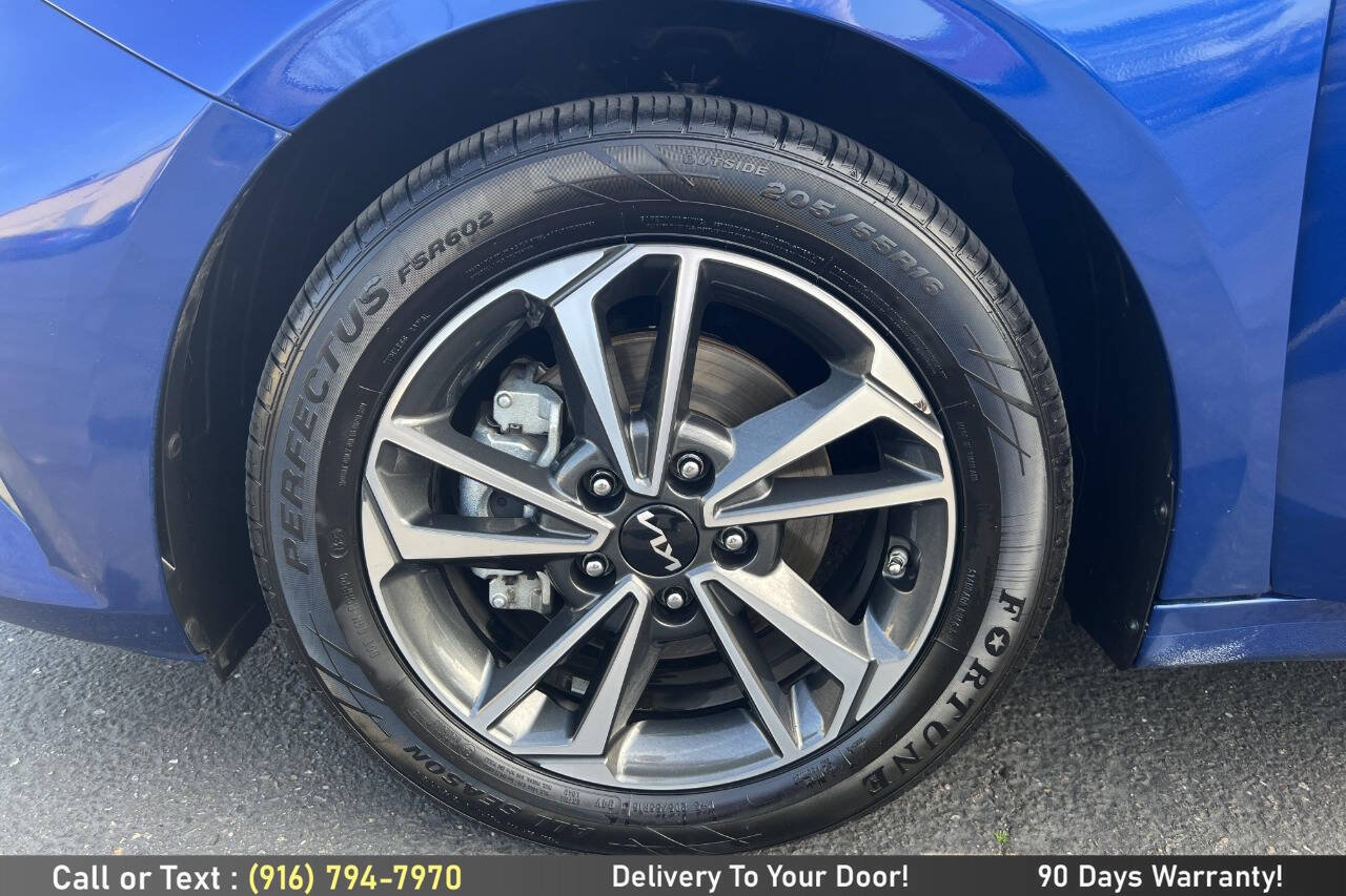 Used 2024 Kia Forte LXS FWD image 10