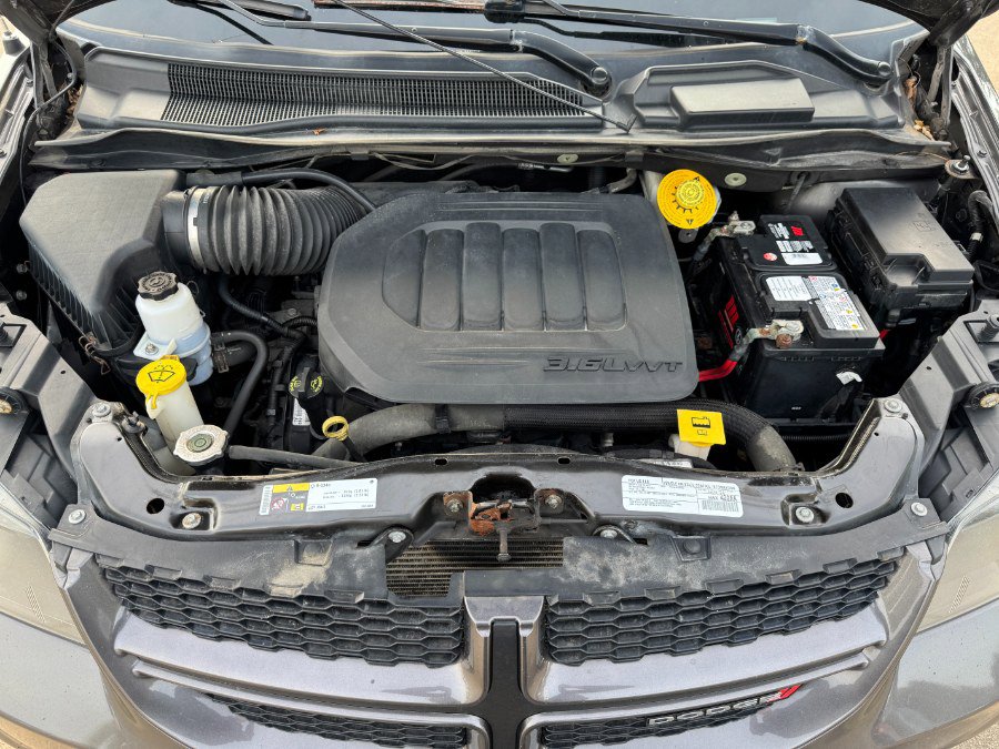 Used 2019 Dodge Grand Caravan GT image 25