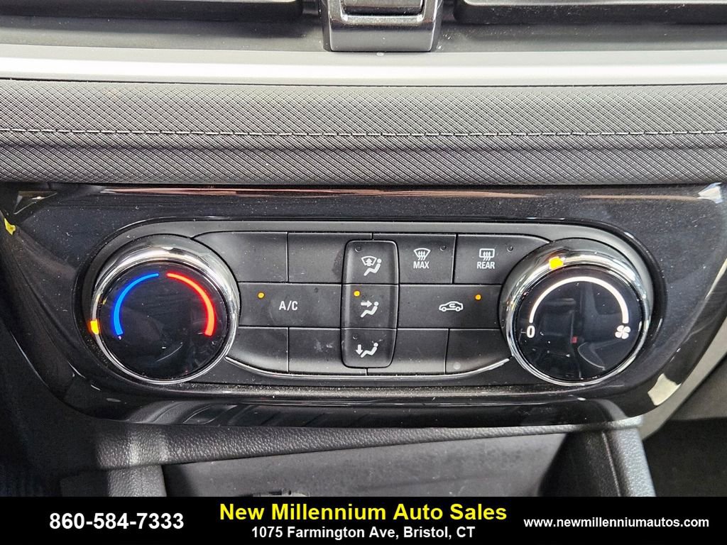 Used 2024 Chevrolet TrailBlazer LT image 22