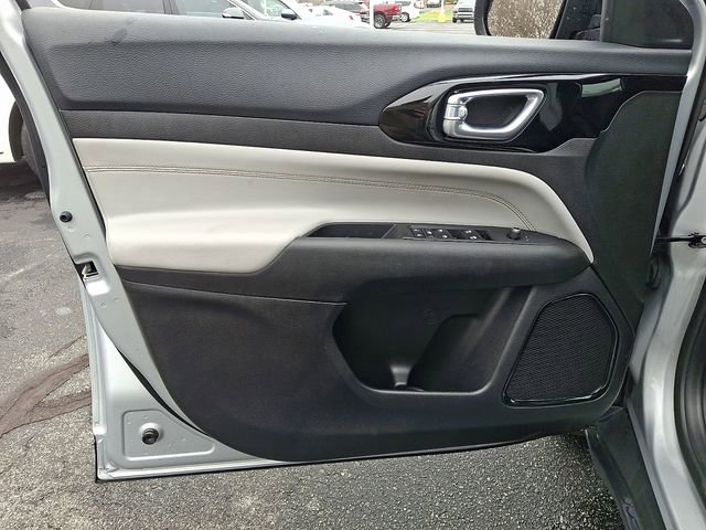 Used 2024 Jeep Compass Limited image 12