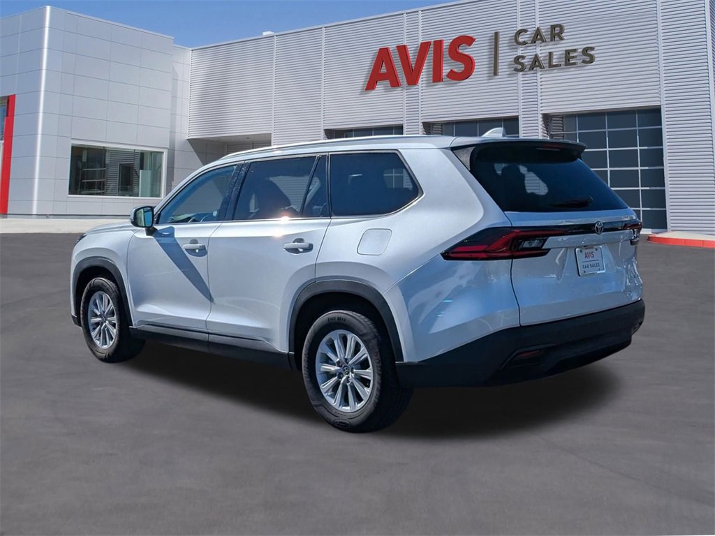 Used 2025 Toyota Grand Highlander FWD image 3