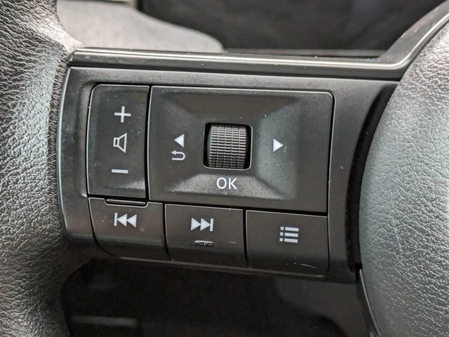 Used 2025 Nissan Kicks SV FWD image 24